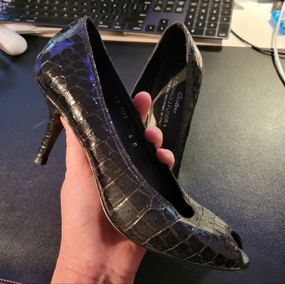 90s vintage Donald J. Pliner black croc leather peep toe pump